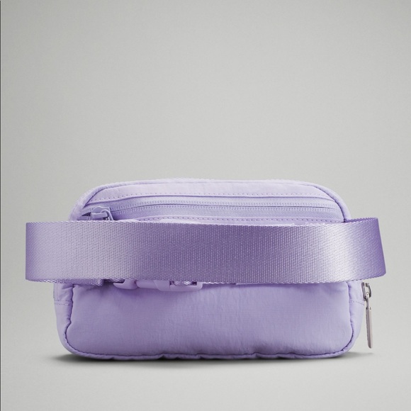 ✨Sold✨Lululemon • Everywhere Belt Bag - Picture 3 of 11